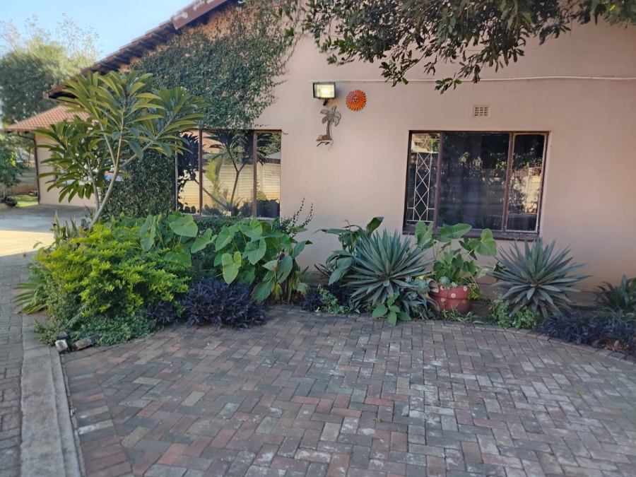 3 Bedroom Property for Sale in Rustenburg Central North West